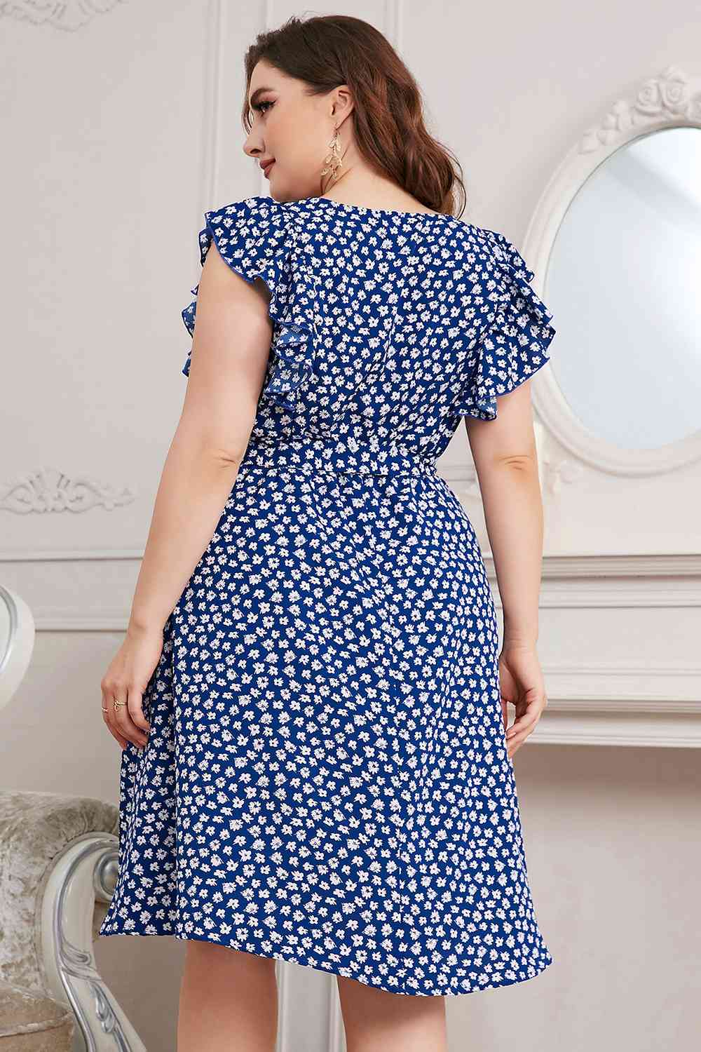 Plus Size Round Neck Tie Waist Dress